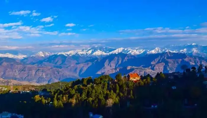 Himachal Tourism: हिमाचल में सैलानियों के आई अच्छी खबर