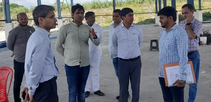 नवनिर्मित कूड़ा निस्तारण प्लांट के निरीक्षण को पहुंचे डीएम, दिए निर्देश