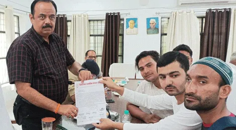कैराना में सीडीओ ने सुनी फरियादियों की समस्याएं