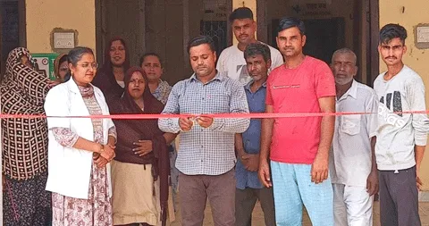 रिबन काटकर किया आयुष्मान भवः कार्यक्रम का शुभारंभ