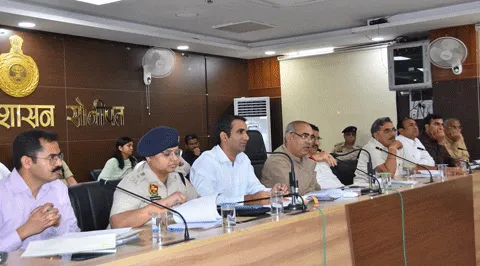 जिला कष्ट निवारण समिति की बैठक में आठ शिकायतों का मौके पर ही समाधान