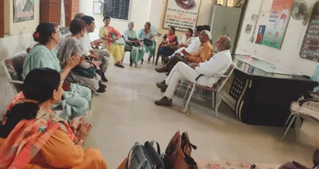 शिक्षा दीक्षा शैक्षणिक के तहत जिले के स्कूलों का किया दौरा