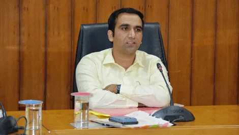 राजस्व से संबंधित शिकायतों का समय पर करें निदान: उपायुक्त