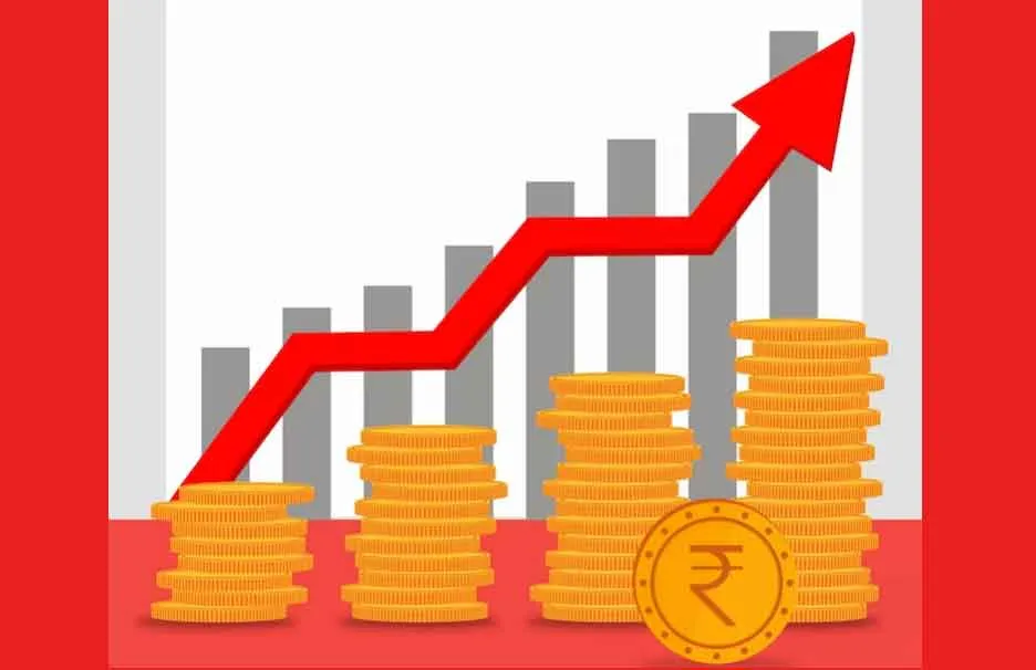 Economy: अर्थव्यवस्था-गिरती घरेलू बचत एवं बढ़ती महंगाई से त्रस्त