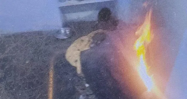 रसोई गैस सिलेंडर में लगी भीषण आग, एएसआई की सतर्कता से टला बड़ा हादसा
