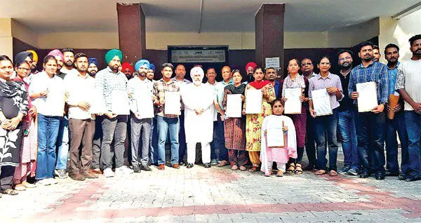 कैबिनेट मंत्री जौड़ामाजरा ने 51 पटवारियों को सौंपे नियुक्ति-पत्र