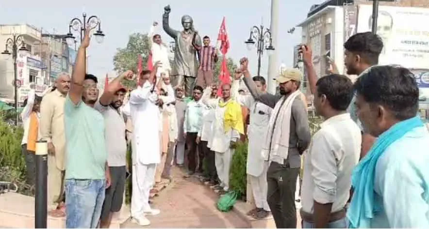 शहीद के विचारों को जन-जन तक पहुंचाने का लिया प्रण