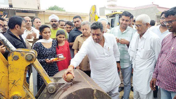 गोविंद कांडा ने शेरपुरा व फूलकां में किया सड़कों व गलियों का शिलान्यास