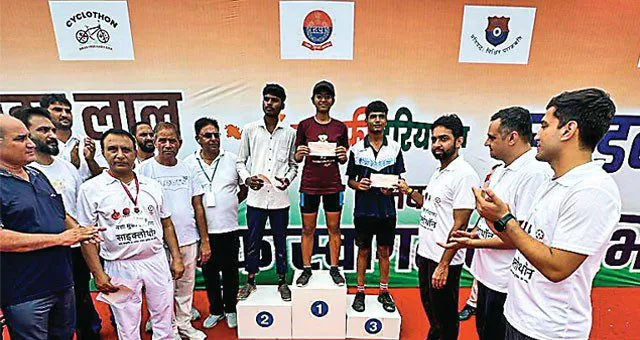 संजना ने साइक्लॉथोन में पाया प्रथम स्थान