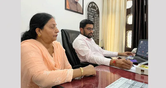 भाषण प्रतियोगिता में कीर्ति ने प्रथम स्थान किया हासिल