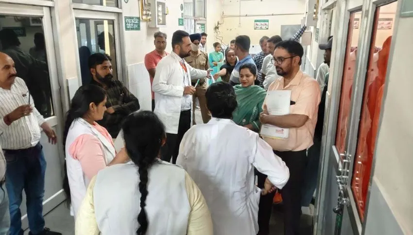 ‘कायाकल्प’ टीम ने सरकारी अस्पताल का किया निरीक्षण