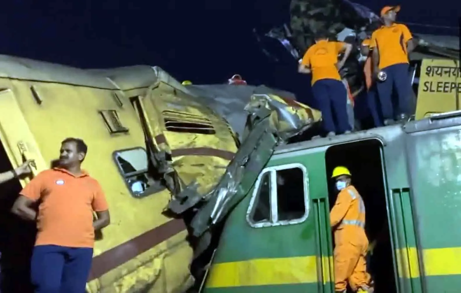 Andhra Pradesh Train Accident: आंध्र प्रदेश में टकराई दो ट्रेनें, 11 की दर्दनाक मौत, बचाव राहत कार्य जारी