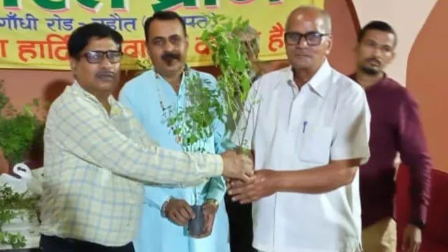 तुलसी के पौधे से परिवार में होता है सुख और समृद्धि का वास- डॉ दिनेश बंसल