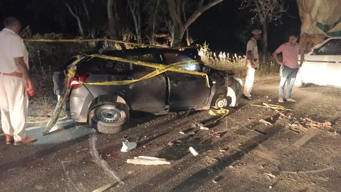 Road Accident: भिवानी में खड़े ट्रक से टकराई कार, 5 दोस्तों समेत 6 लोगों की मौत