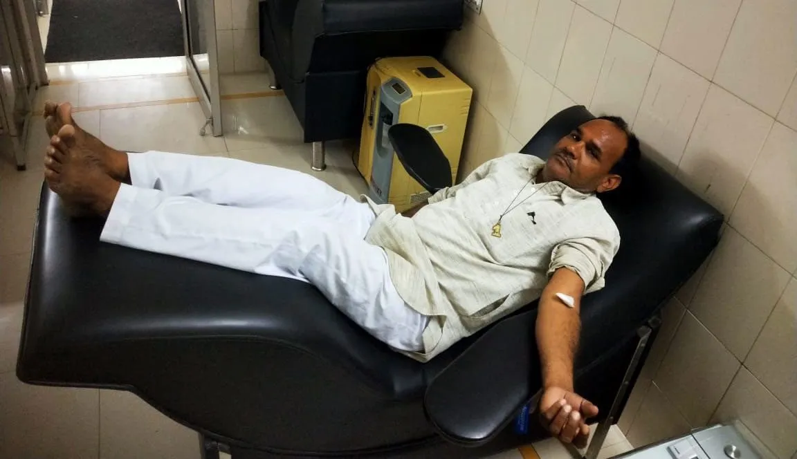 श्यामसुख के प्रेमी आत्माराम इंसा ने रक्तदान कर बचाई मरीज की जान
