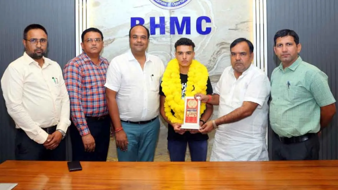 देवांग ने दिखाया तैराकी में हुनर, जीते दो पदक