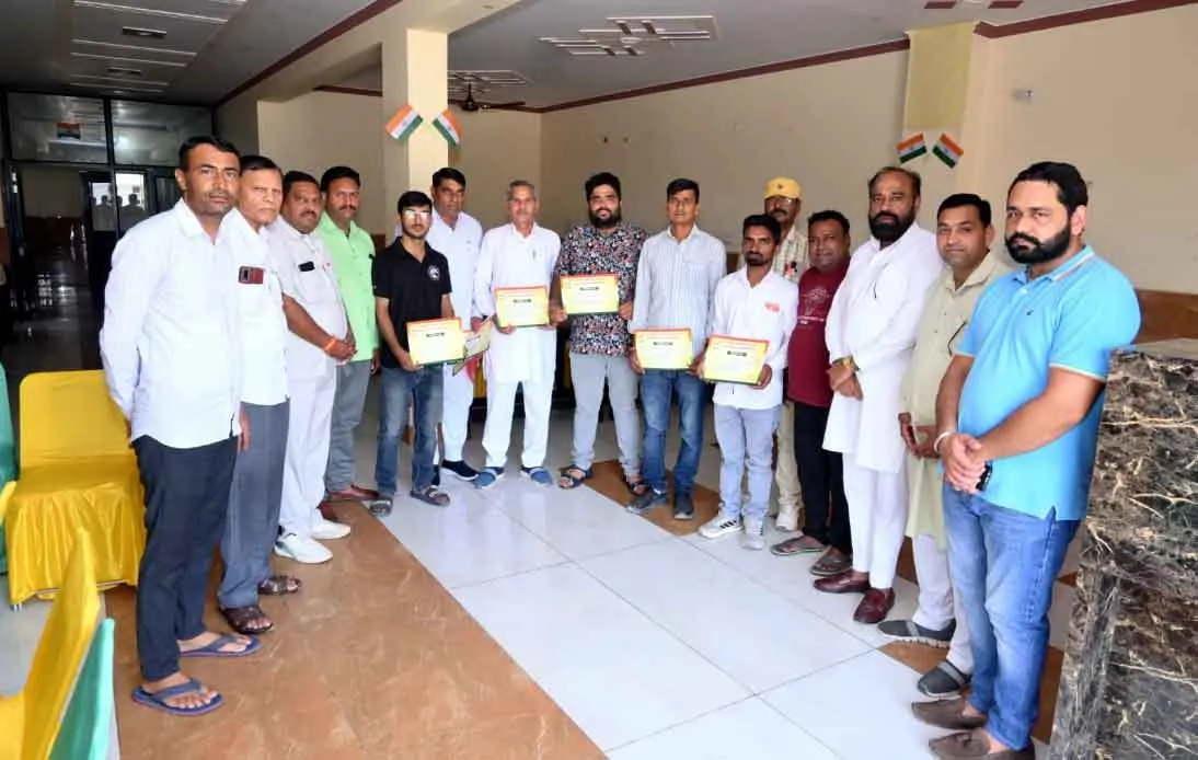 जिला कांग्रेस कमेटी ओबीसी कार्यकारिणी का विस्तार, सौंपे नियुक्ति पत्र