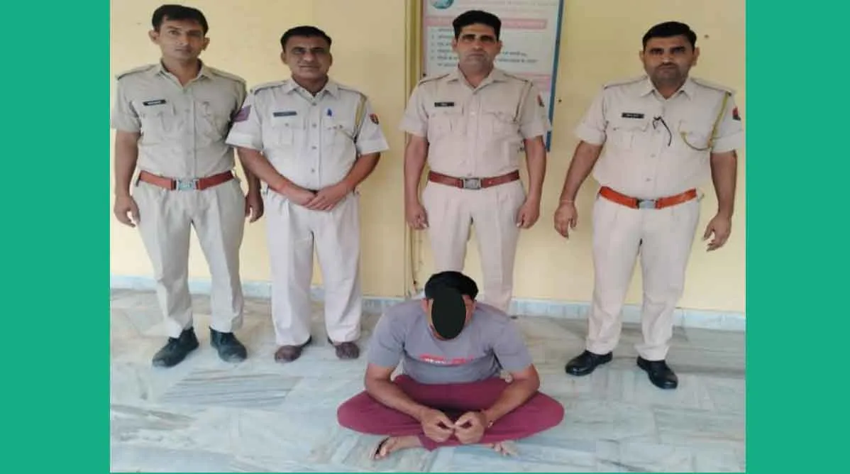 शराब व बिक्री राशि बरामद