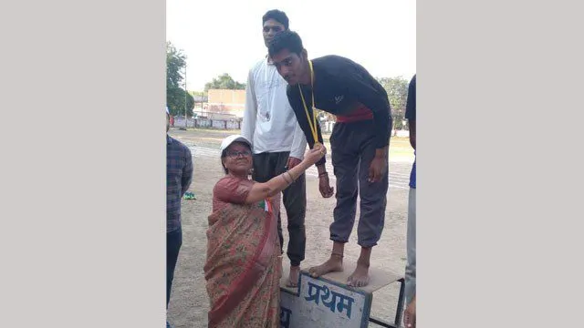 पुरस्कार वितरण के साथ जनपदीय खेलकूद प्रतियोगिता हुई सम्पन्न