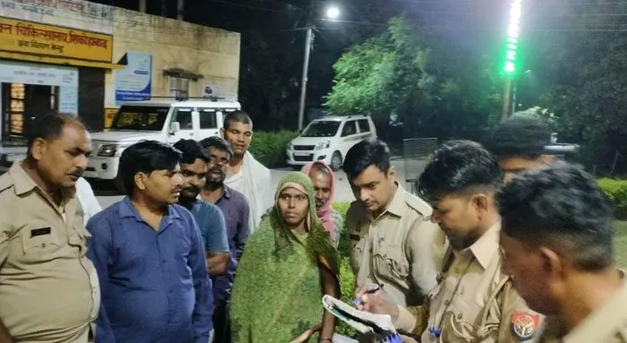 बाइक सवार दो युवक मासूम को छीनकर भागे, बाद में झाड़ियों में छोड़ा
