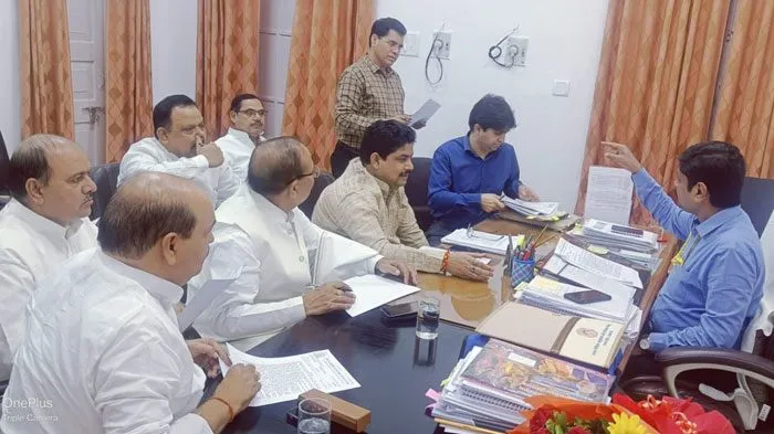 शिक्षक महासंघ व शासन के बीच प्रथम दौर की वार्ता संपन्न, 6 नवंबर 2023 को फिर से होगी वार्ता