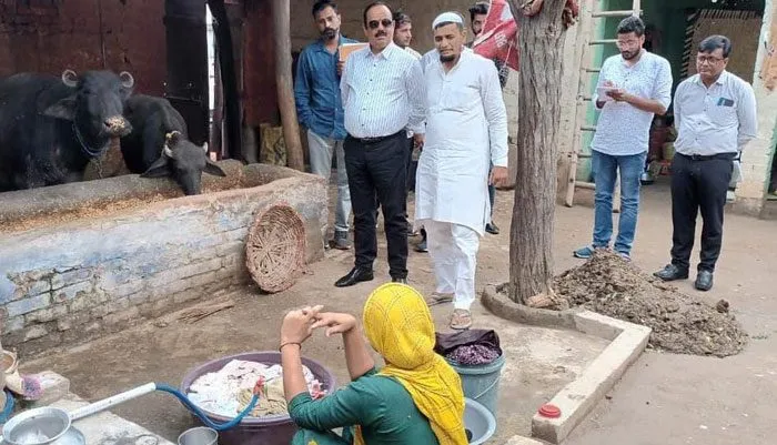 सीडीओ ने बधुपुरा में पेयजल आपूर्ति की स्थिति को परखा