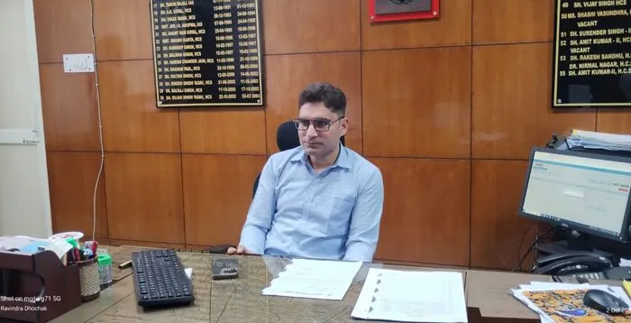 नए वाहन की आरसी बनवाने के लिए केवल ऑनलाईन आवेदन ही मान्य होंगे-एसडीएम अमित कुमार
