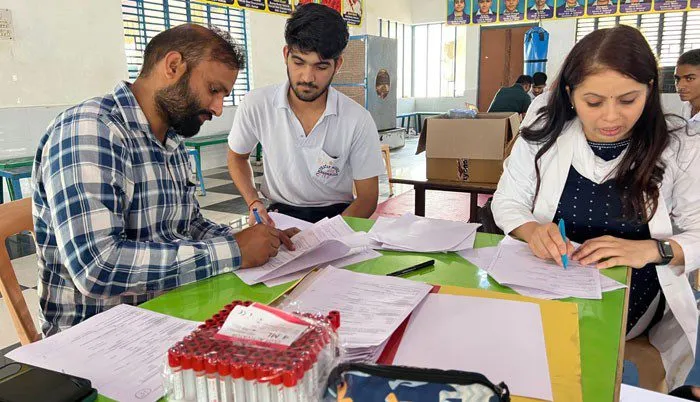 पीजीआई रोहतक के अनुसंधान टीम ने किया प्रताप स्कूल का दौरा