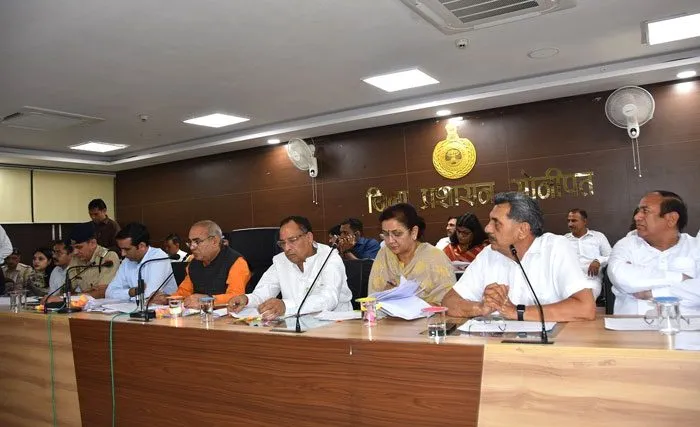 परिवहन मंत्री ने कष्ट निवारण समिति की बैठक में 17 शिकायतों का मौके पर किया समाधान
