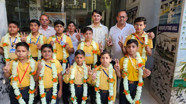 स्केटिंग में प्रताप स्कूल के खिलाड़ियों ने जीते 14 पदक