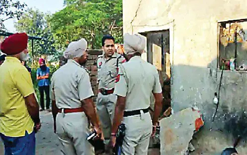 छत गिरने से बच्ची सहित 2 की मौत, 3 जख्मी