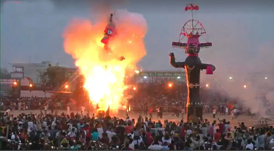 Dussehra 2023: ‘जल गया रावण’ दिया अच्छाई पर चलने का संदेश