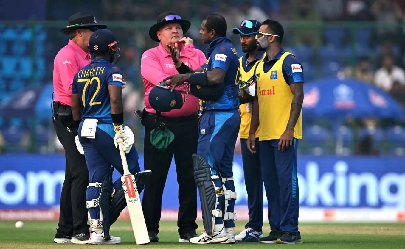 Timed out in cricket: इस श्रीलंकाई खिलाड़ी ने की ऐसी हरकत कि अंपायर ने बिना खेले ही आउट करार दे दिया!
