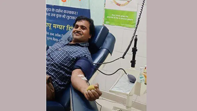 सुंदर नापा इन्सां ने डेंगू से पीड़ित मरीजों के लिए किया रक्तदान ‌
