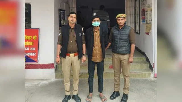 अवैध तमंचे सहित युवक बंदी