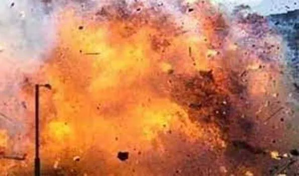 Chhattisgarh: नक्सलियों द्वारा लगाए आईइडी ब्लास्ट से दो मजदूरों की मौत