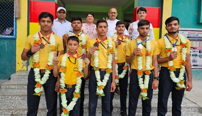 ताएक्वांडो में प्रताप स्कूल के खिलाड़ियों ने जीते 7 पदक