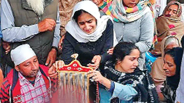 बहनों ने सेहरा सजाकर जगराज सिंह राज को दी अंतिम विदाई