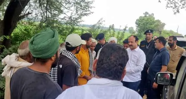 Viral: भरी चुनावी सभाओं में सरेआम एक-दूसरे को दे रहे धमकी!