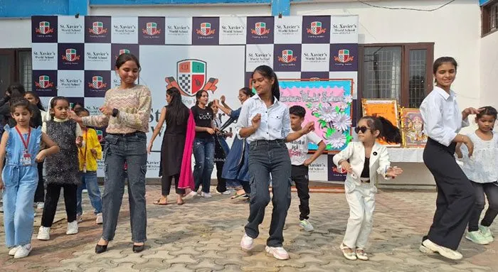 सेंट जेवियर्स वर्ल्ड स्कूल में बाल दिवस पर हुए रंगारंग कार्यक्रम