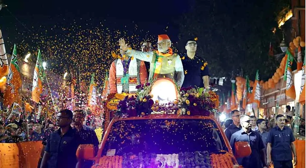 PM Modi Road Show in Jaipur: प्रधानमंत्री नरेंद्र मोदी ने राजधानी जयपुर में किया रोड शो