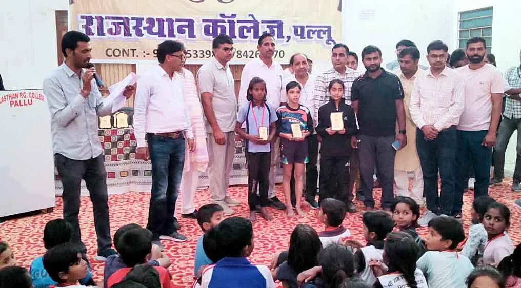 मनजोत ने स्वर्ण और सीरत ने कांस्य पदक जीता