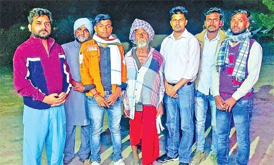 दादा को देख पोते की आंखों से निकली अश्रूधारा