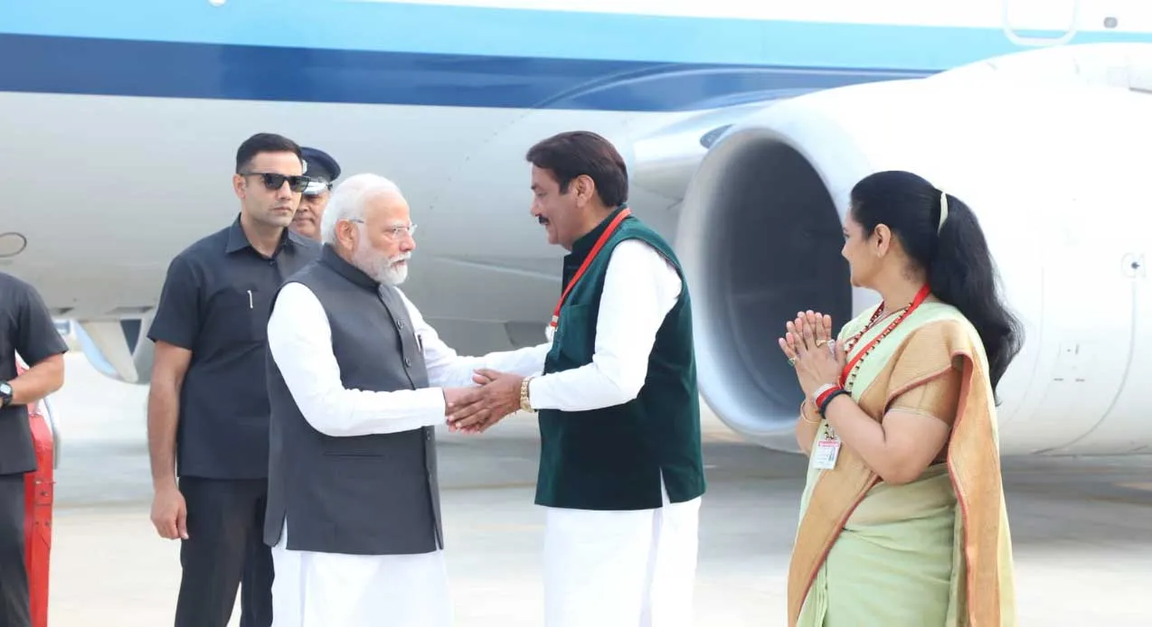 Sirsa News: प्रधानमंत्री नरेंद्र मोदी सिरसा एयर फोर्स स्टेशन पर पहुंचे