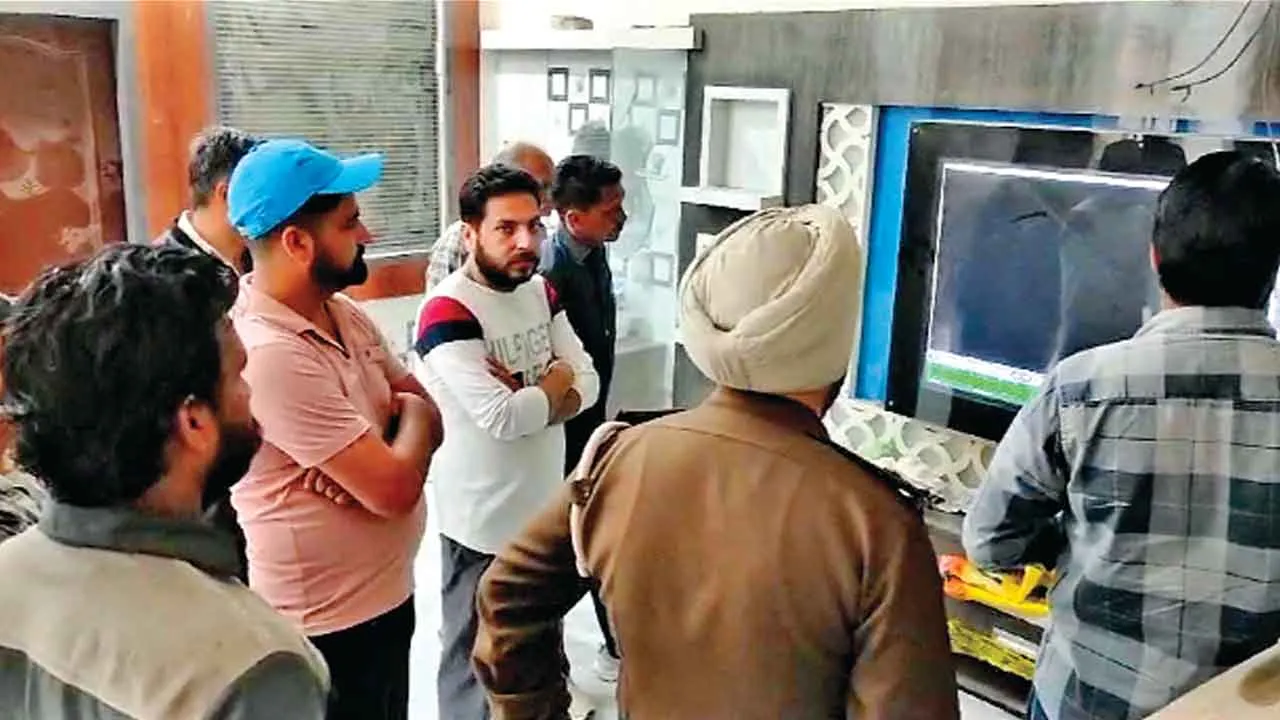 अबोहर में घर के बाहर से कार चोरी, जांच शुरु