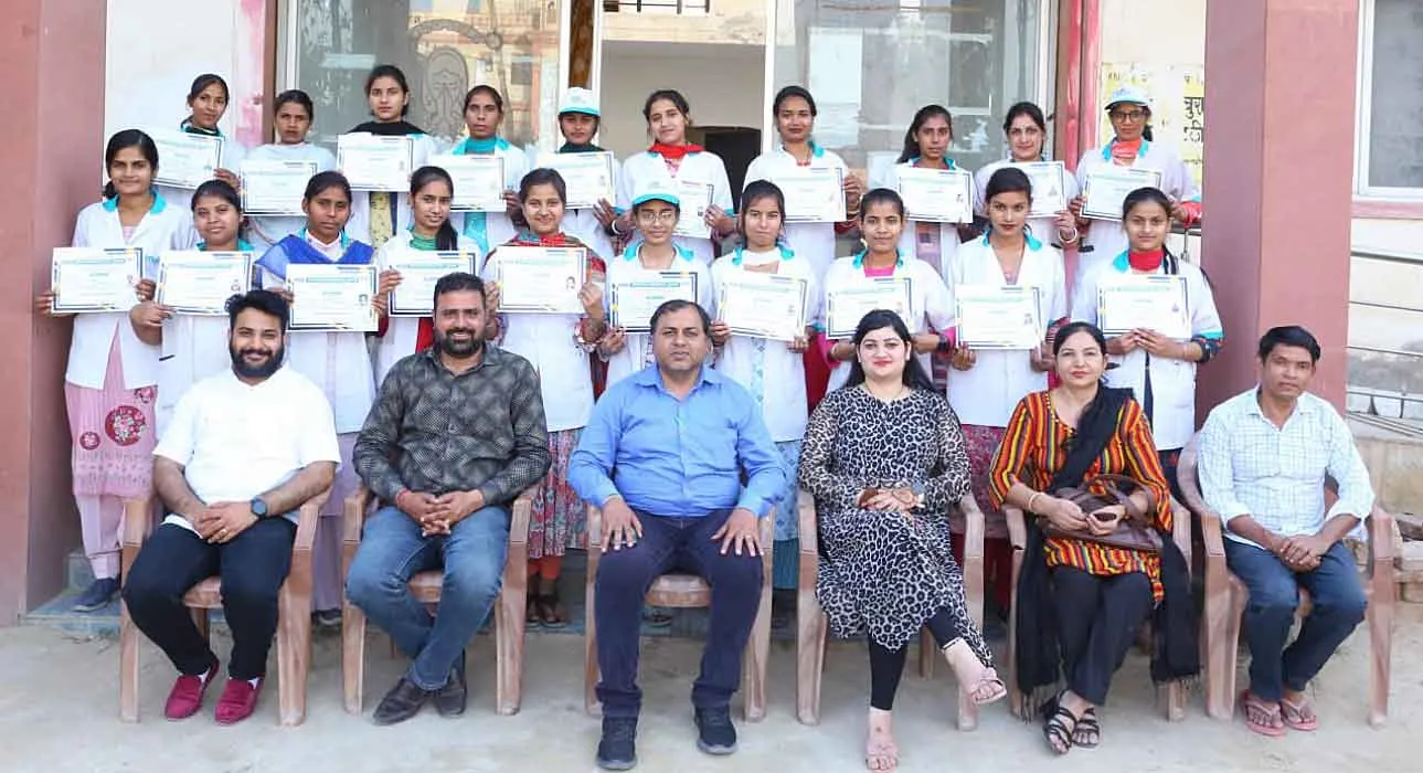 21 युवतियों को दिया कंप्यूटराइज्ड अकाउंटिंग प्रशिक्षण