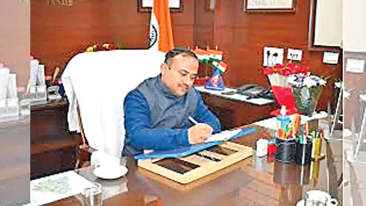 पोलिंग बूथों पर रहेगी कैमरों की नजर, होगी 100 प्रतिशत वैबकास्टिंग: सिबिन सी