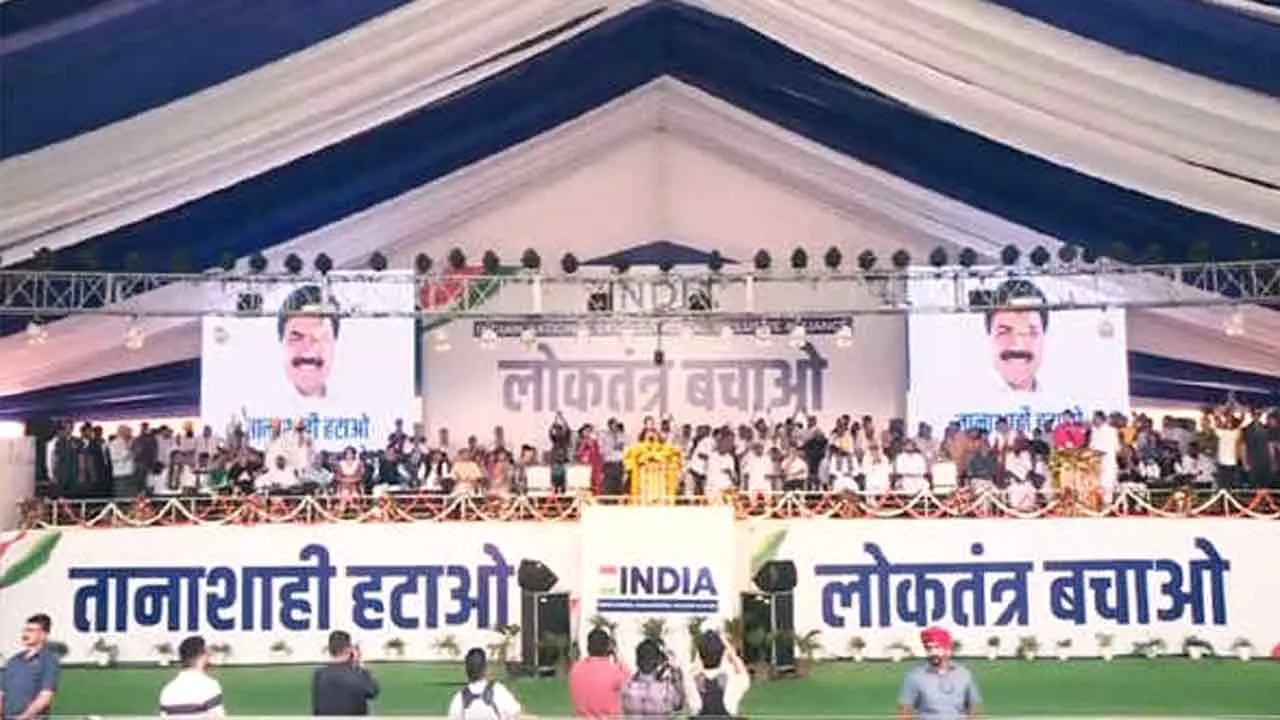 केजरीवाल की गिरफ्तारी पर विपक्ष ने दिखाई एकजुटता