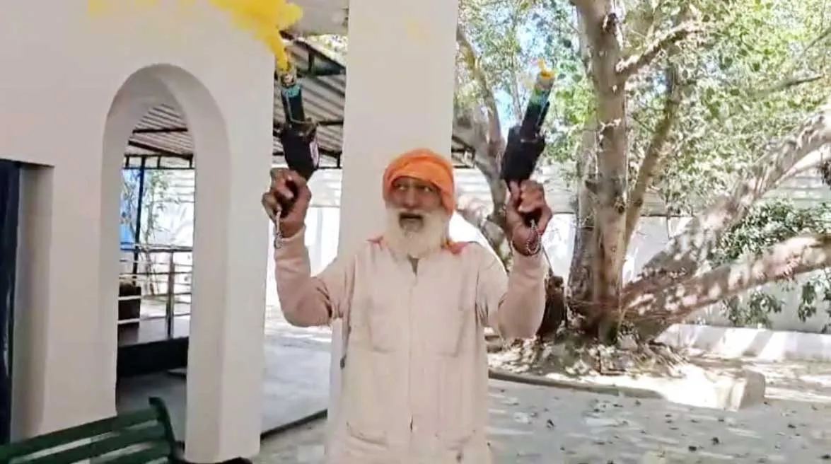 होली पर्व को फूलों के साथ खेलना चाहिए: समाजसेवी मयंक शर्मा