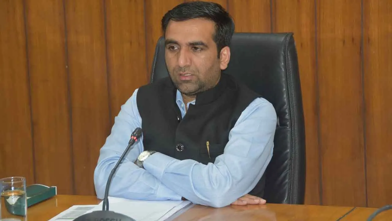 सरकारी कर्मचारी चुनाव ऐजेंट बना तो होगी कानूनी कार्रवाई